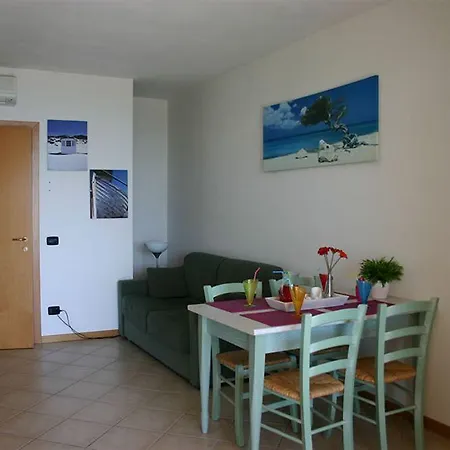 Апарт-отель La Chioma Di Berenice Garda 4*